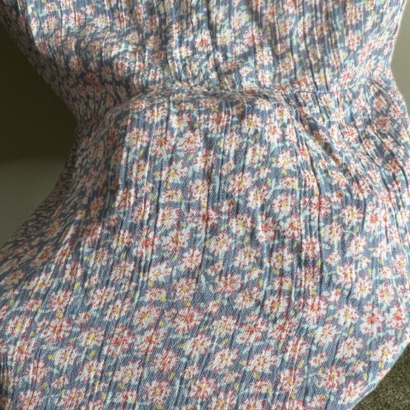 Sim and Sam high low sleeveless blouse size medium - Picture 10 of 10